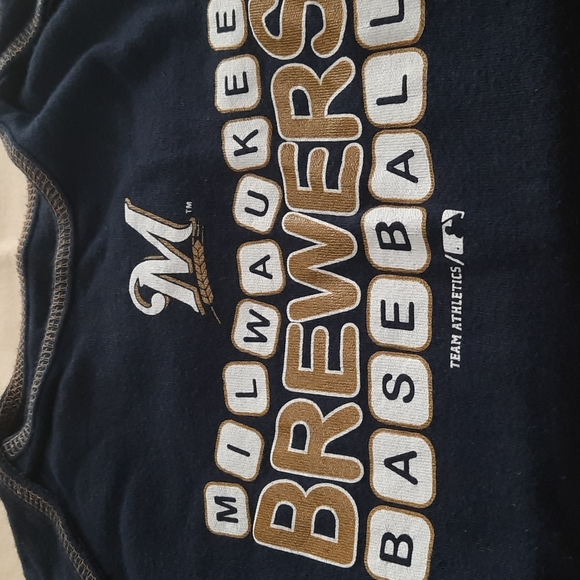 Milwaukee Brewers onesie 18months, like new - Picture 3 of 3
